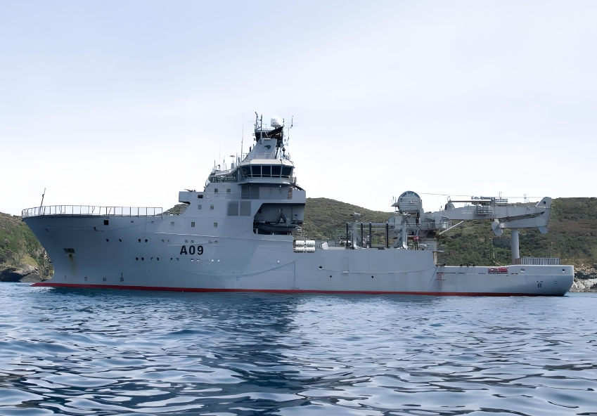 新西蘭軍艦在南太平洋島國(guó)薩摩亞海域沉沒，艦上75人均已獲救.jpg
